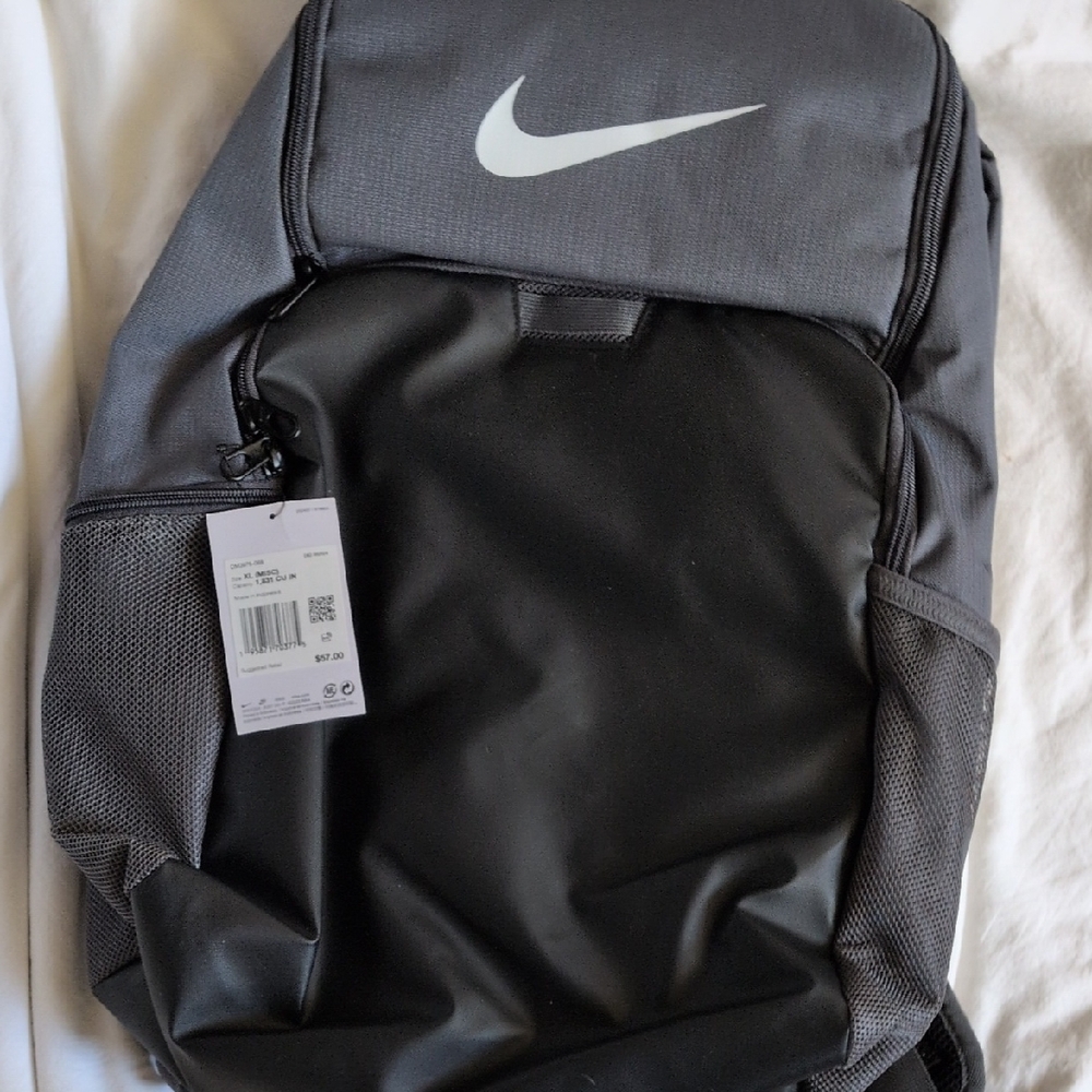 Nike Men's Black and Gray Two-Tone Backpack